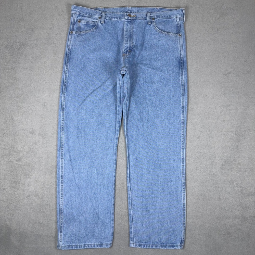 Wrangler Rugged Wear Jeans Mens 40x30 Relaxed Fit Light Wash Denim Work Pants